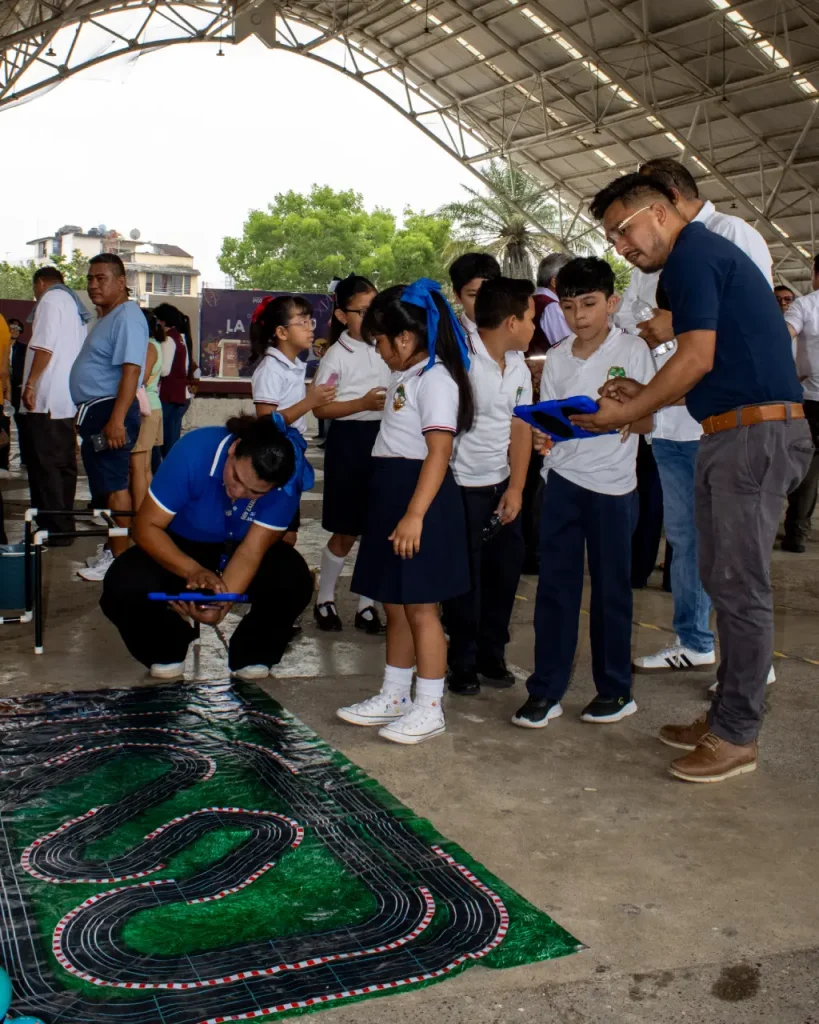 Feria de ciencia y tecnologia - Explicacion docente