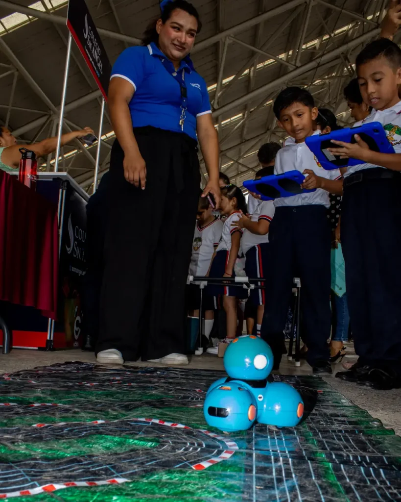 Feria de ciencia y tecnologia - Robitca Primaria
