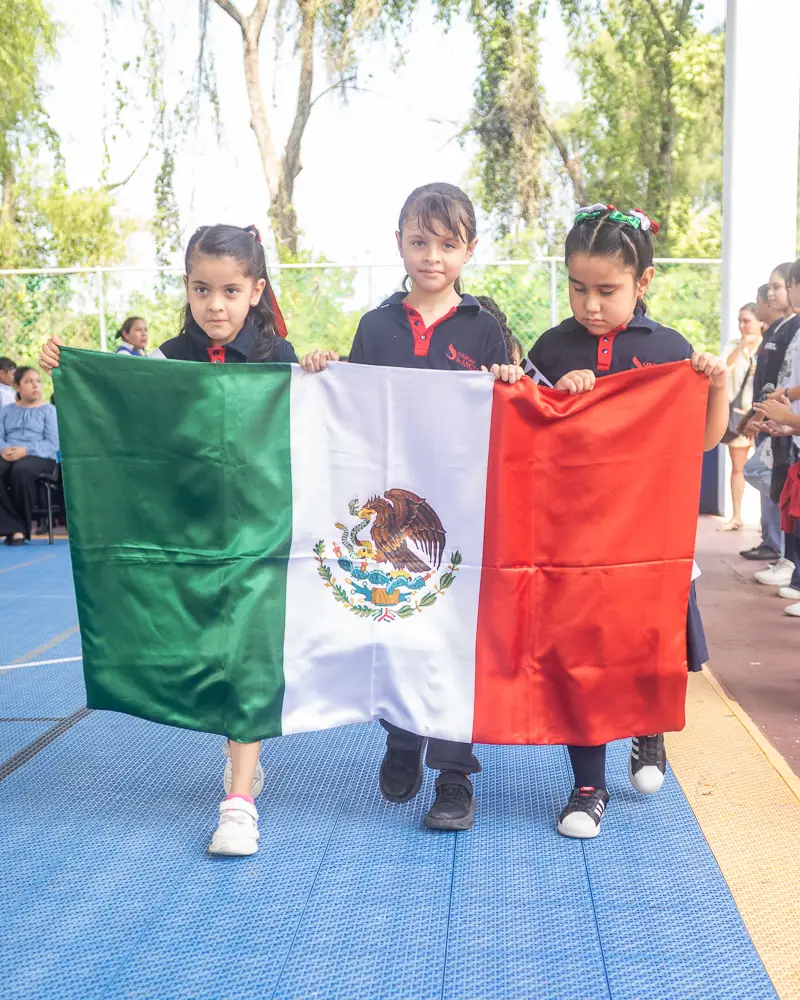 Modelo naciones unidas - Bandera de Mexico - Colegio Sn Angel Poza Rica